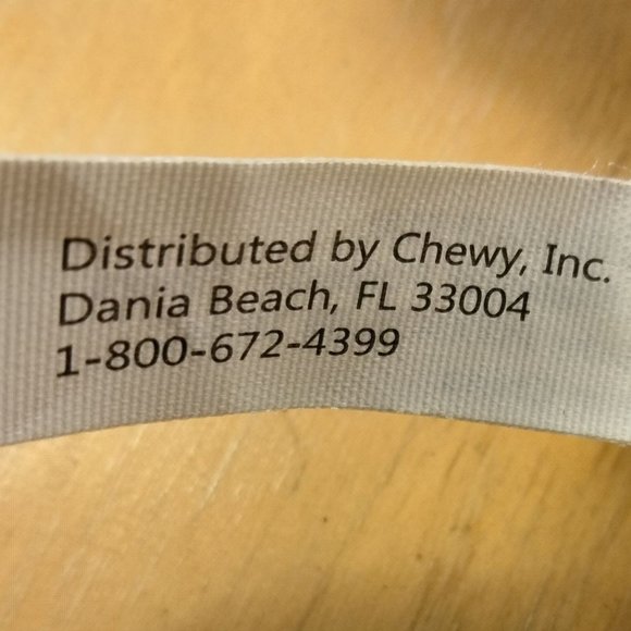 Chewy White Fleece Dogbone Dog Toy Fetch Cuddle Companion Squeaker - Picture 4 of 5